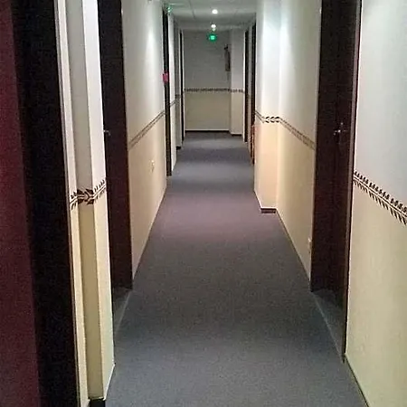 Hotel De France 2*